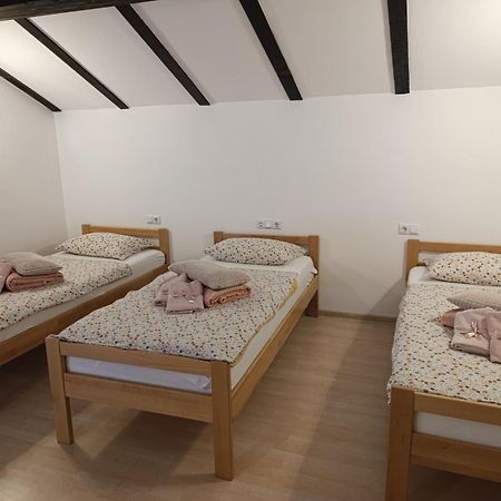 Naid Apartmani Kulen Vakuf Ngoại thất bức ảnh