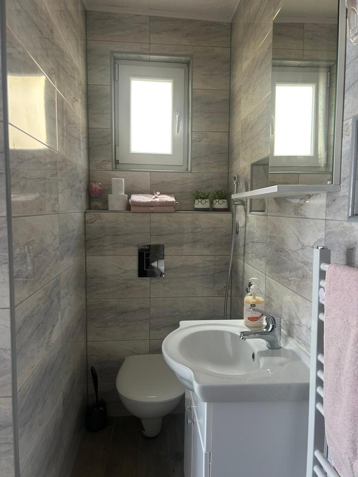 Naid Apartmani Kulen Vakuf Ngoại thất bức ảnh