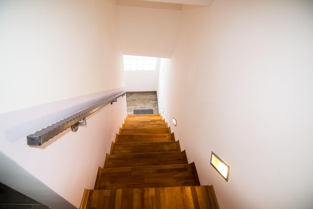 Naid Apartmani Kulen Vakuf Ngoại thất bức ảnh