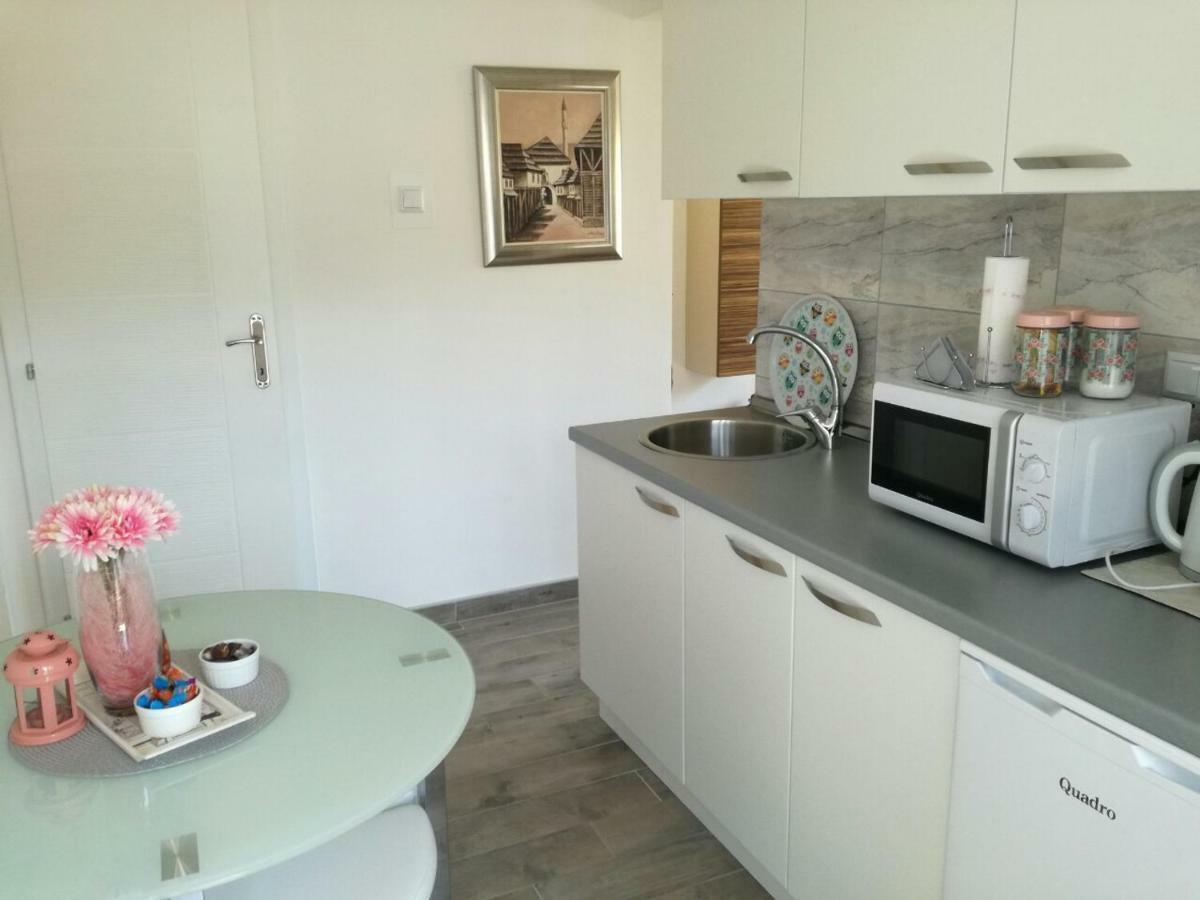 Naid Apartmani Kulen Vakuf Ngoại thất bức ảnh